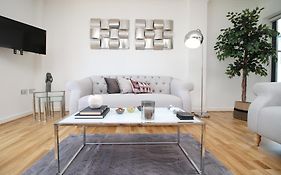 Dray Court - Luxury 2 Bedroom Apartment